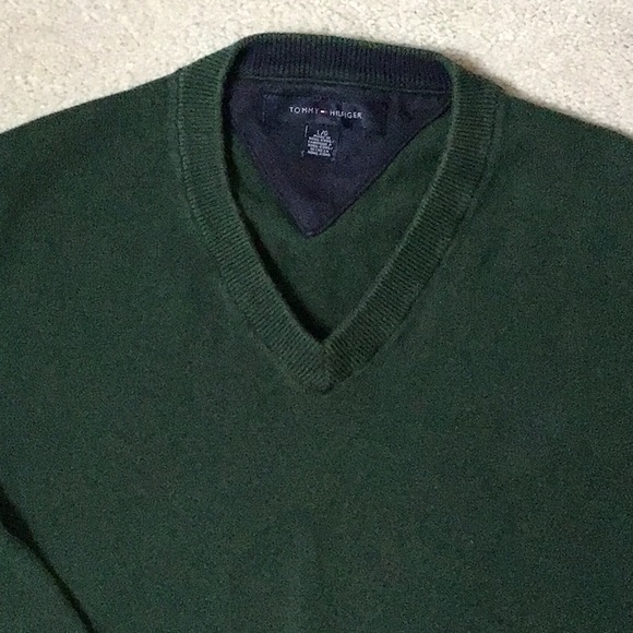 Men's Green V-Neck Sweater - Picture 1 of 2